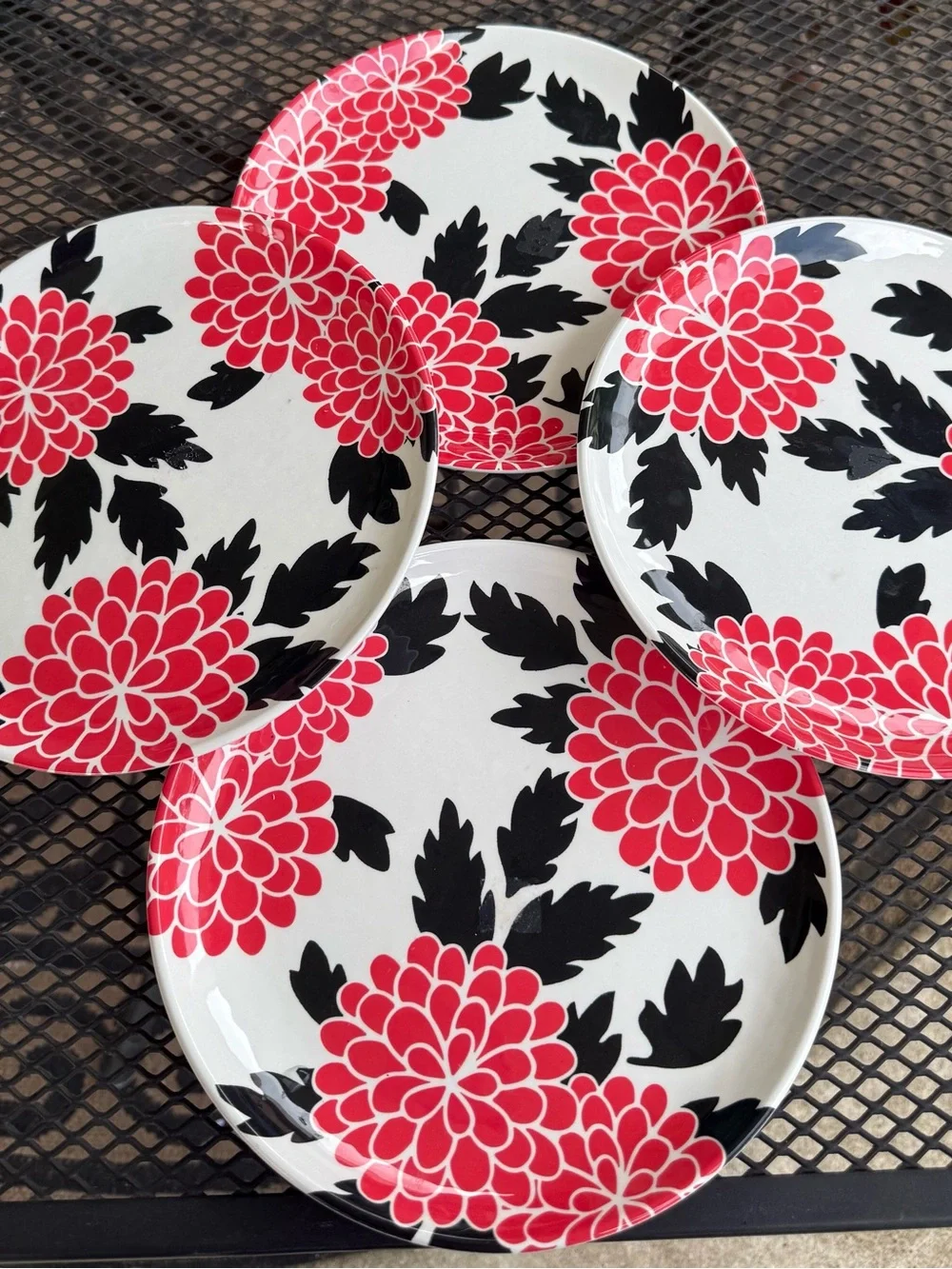 4 Bright& Beautiful Better Homes & Gardens 8.5” Floral Melamine Lunch Plates